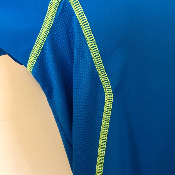 Under Armour Blue Fitted Heat Gear Short Sleeve Tshirt - Picture 4 of 4